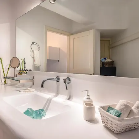 Cave By Llb - Sea & Sunset View Appartement Plintri